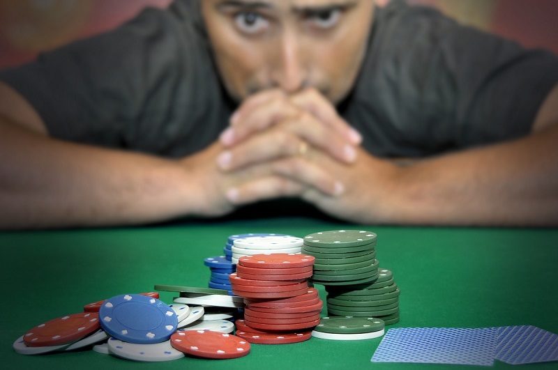 Rolling the Dice: Warning Signs of a Gambling Addiction |Sober College